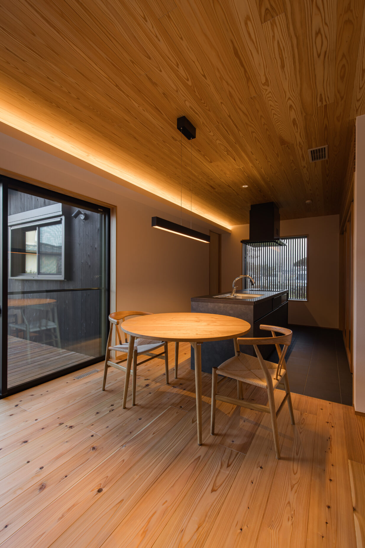 間接照明のあるLDK空間