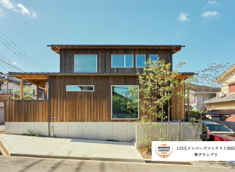 光降り注ぐ渾然とした家